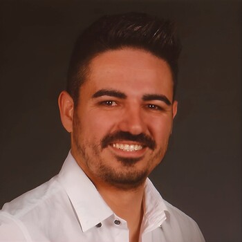 Fotografía de Pablo Llobell, asesor inmobiliario SAFTI