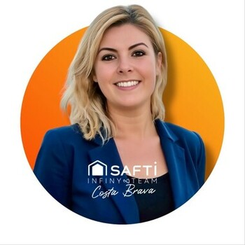 Fotografía de Veronique Macmillan, asesora inmobiliario SAFTI