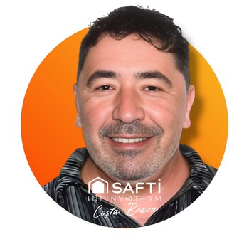 Fotografía de Marc Marcial, asesor inmobiliario SAFTI