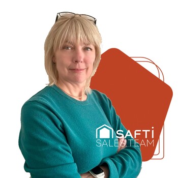 Fotografía de Tatiana Pankina, asesora inmobiliario SAFTI