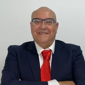 Fotografía de Sergio Garcia, asesor inmobiliario SAFTI