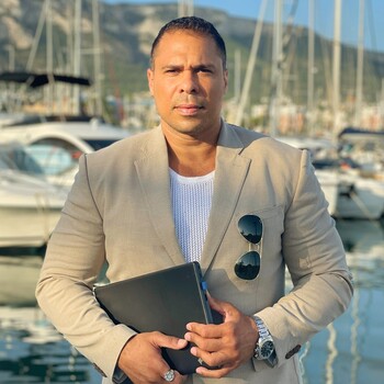 agent_pic_alt