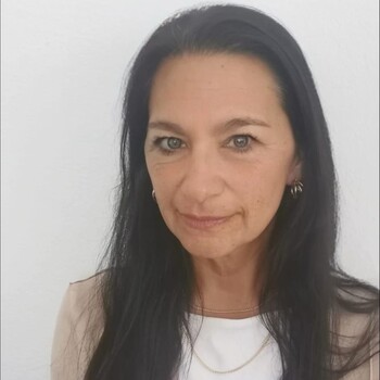Fotografía de Tatiana Cabezas Balanda, asesora inmobiliario SAFTI