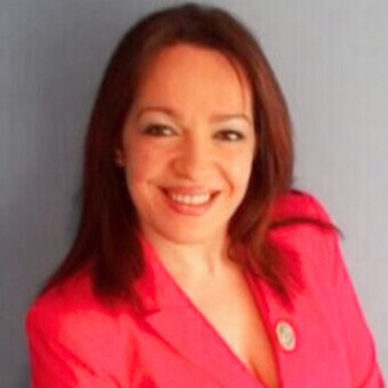 Fotografía de Mónica Martínez García, asesora inmobiliario SAFTI