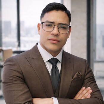 Fotografía de Geremy Pérez, asesor inmobiliario SAFTI