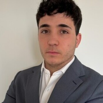 Fotografía de Javier Villar, asesor inmobiliario SAFTI