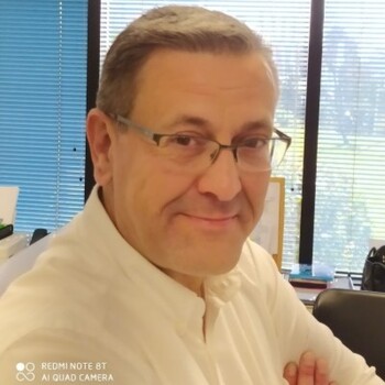 Fotografía de Fernando Moreno, asesor inmobiliario SAFTI