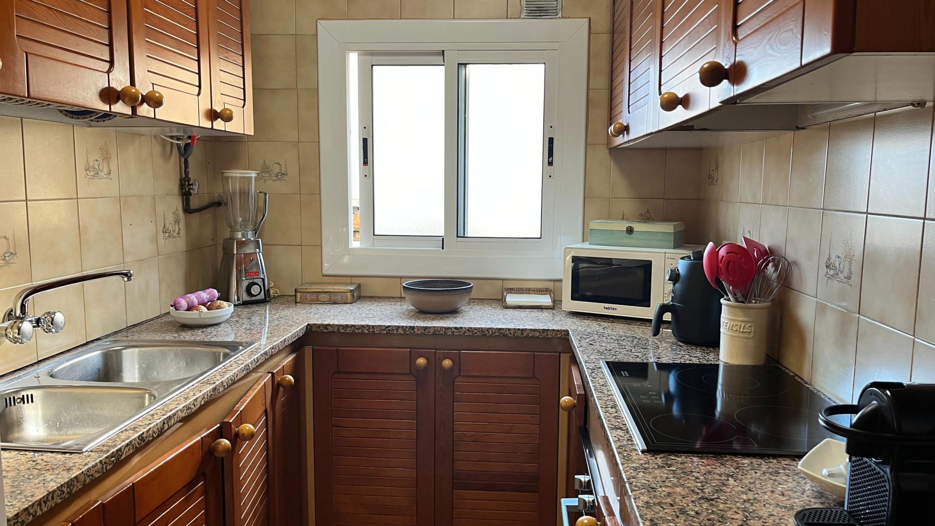 Photo 6 of the listing.