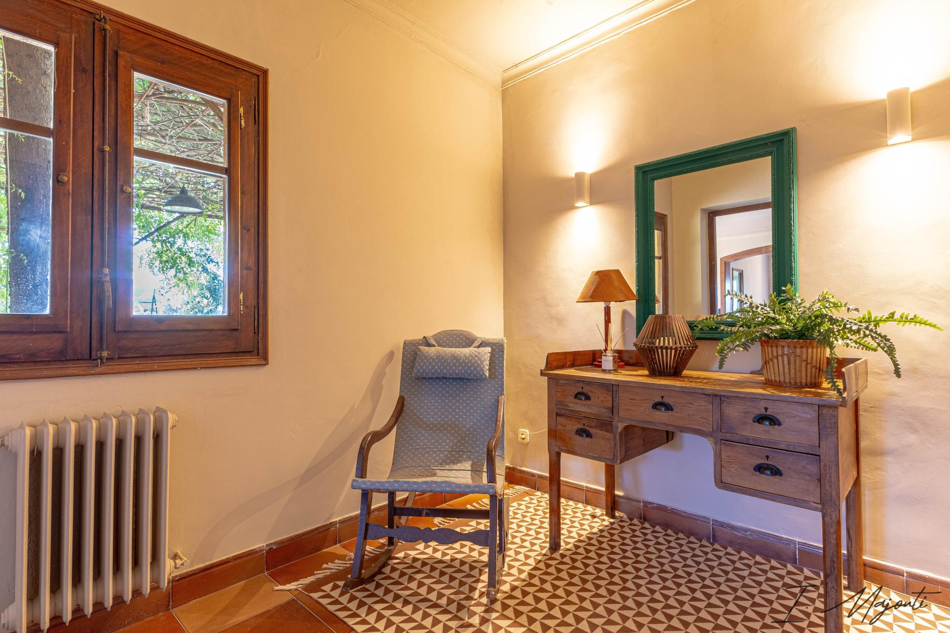 Photo 12 of the listing.