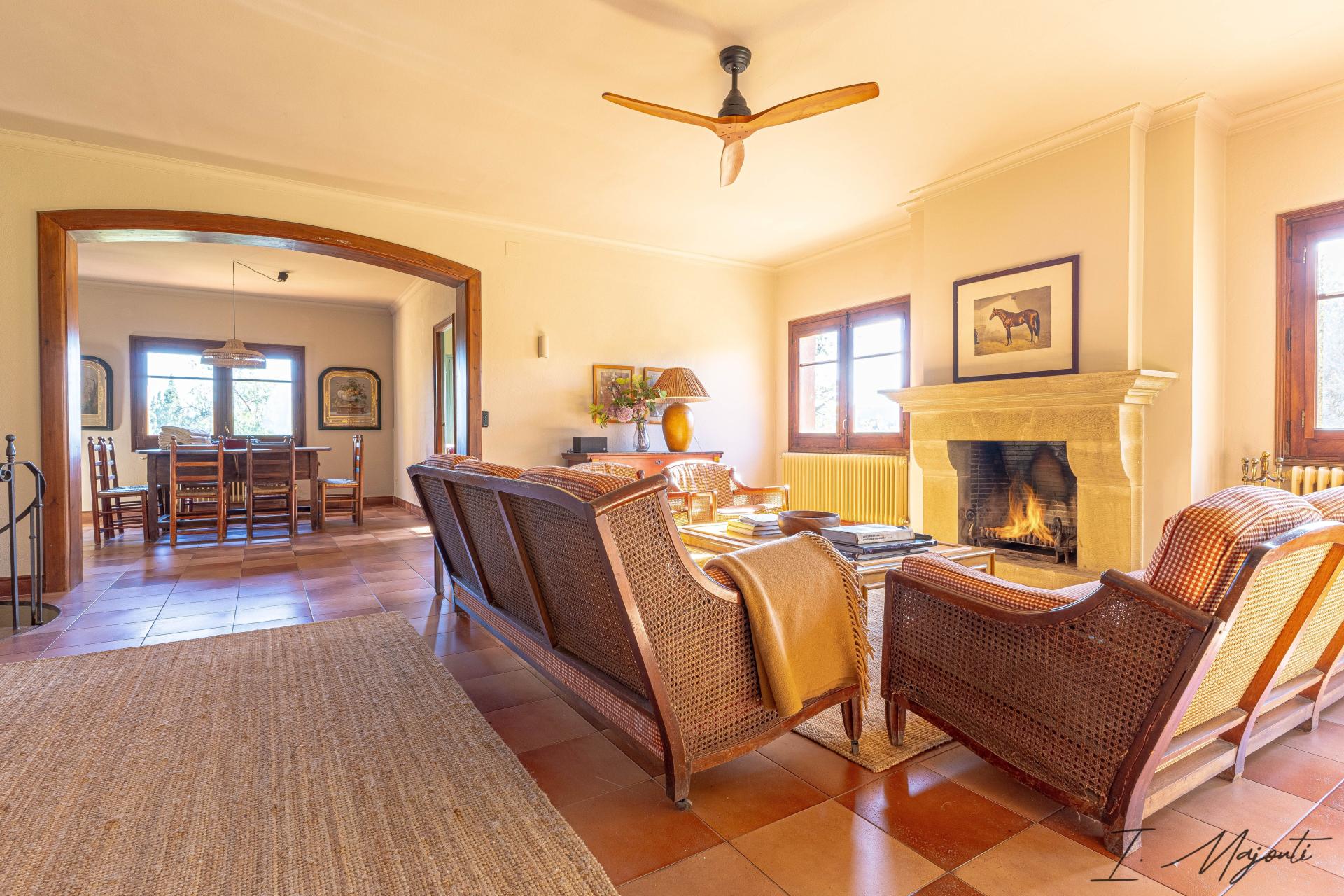 Photo 13 of the listing.