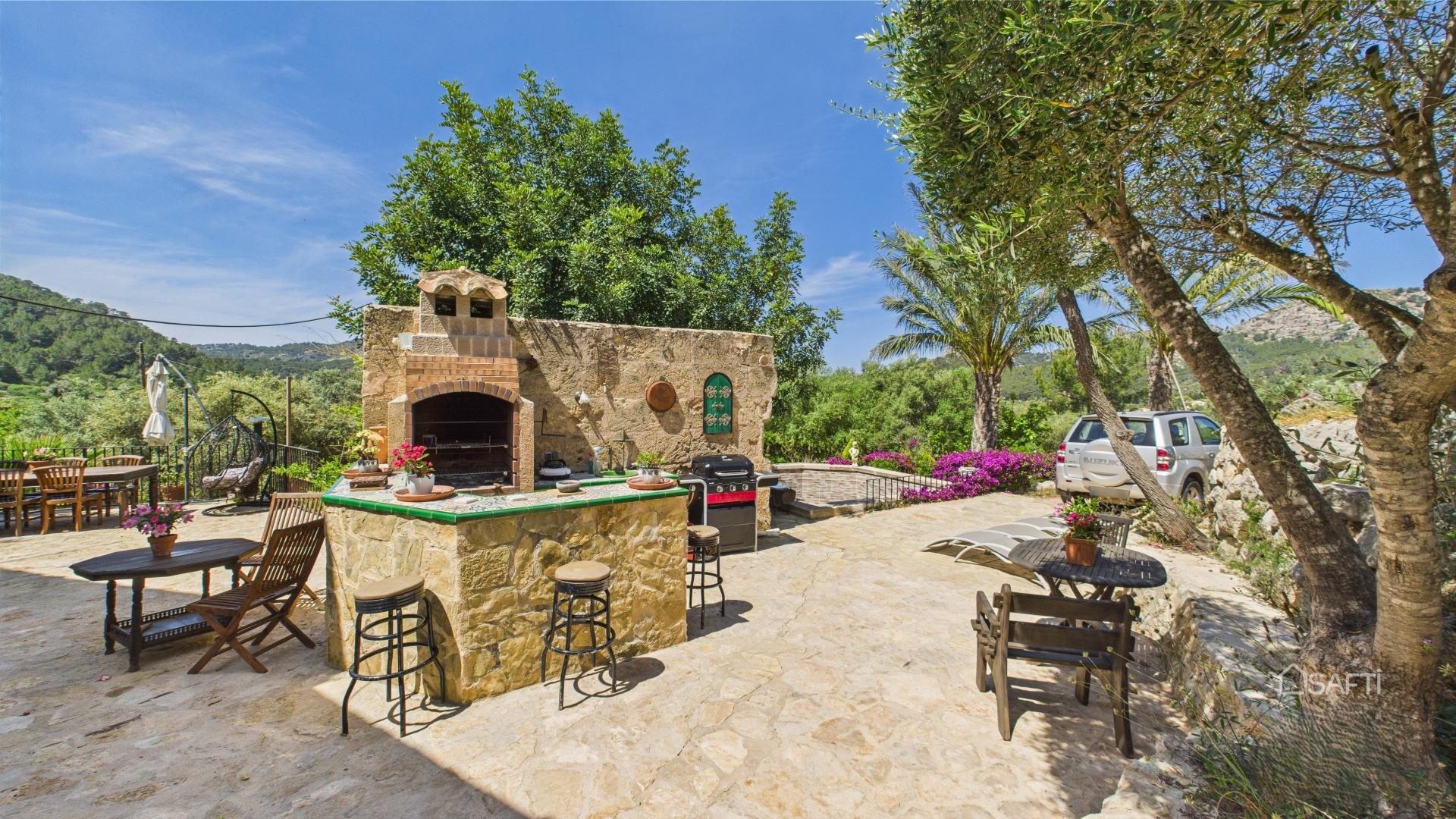 Photo 10 of the listing.