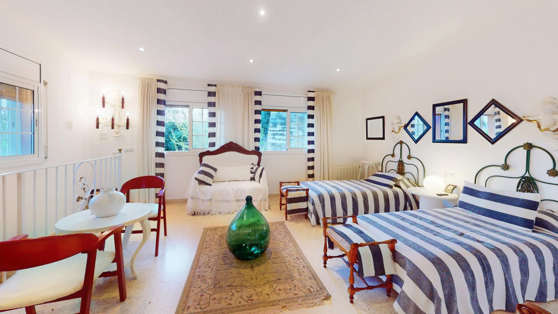 Photo 18 of the listing.