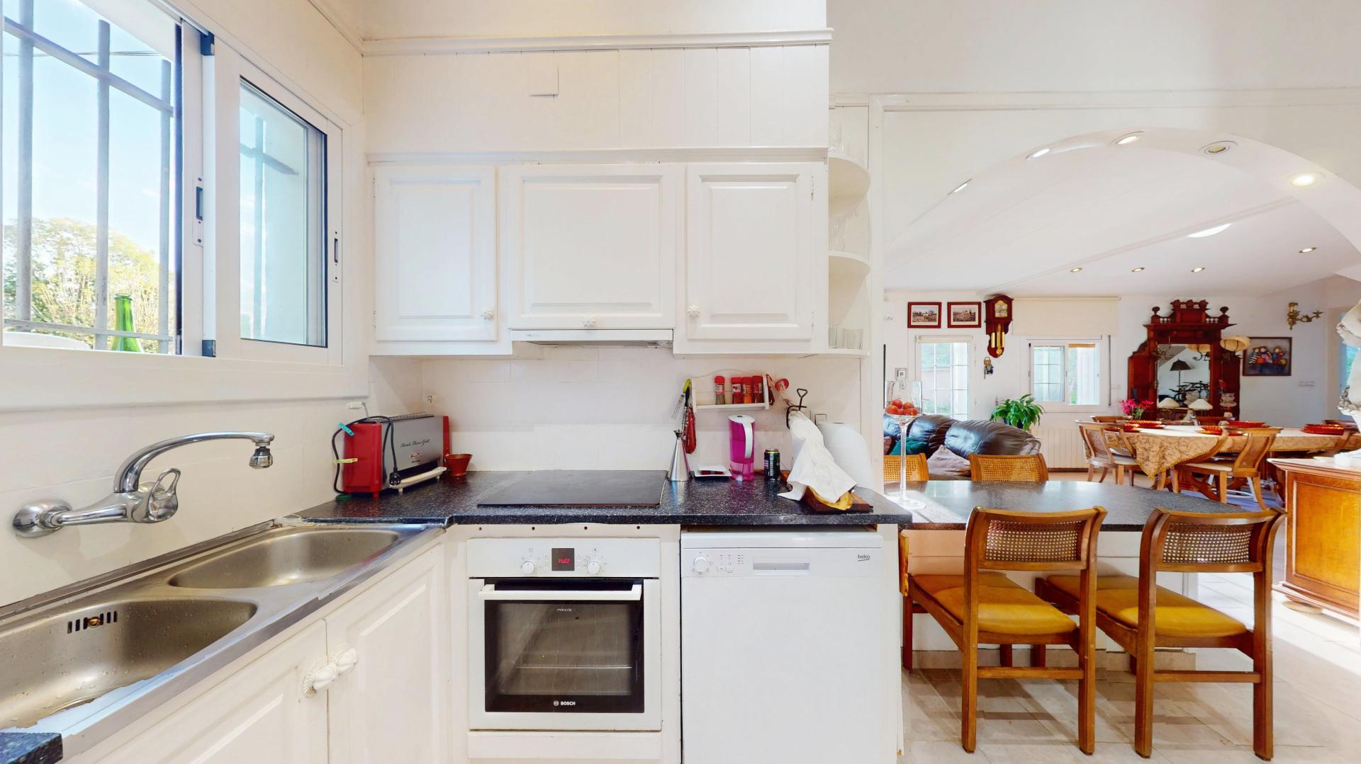 Photo 20 of the listing.