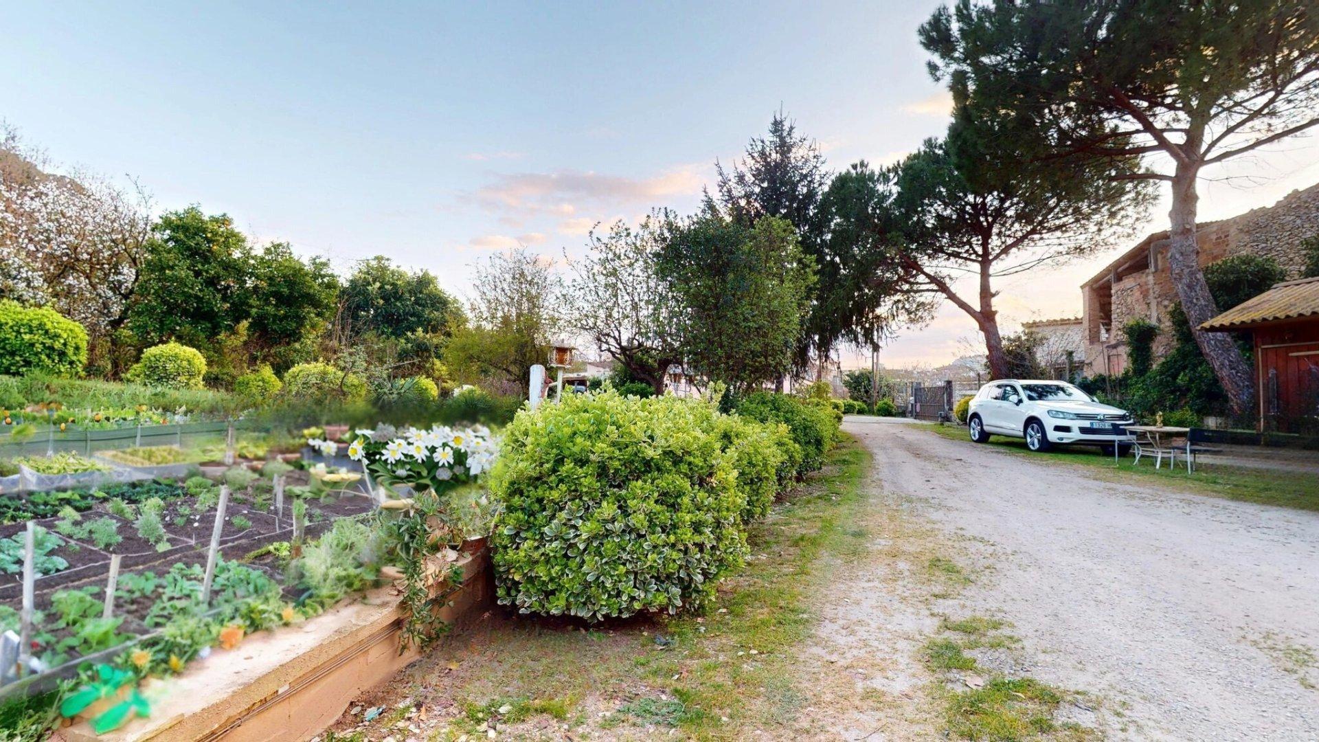 Photo 15 of the listing.