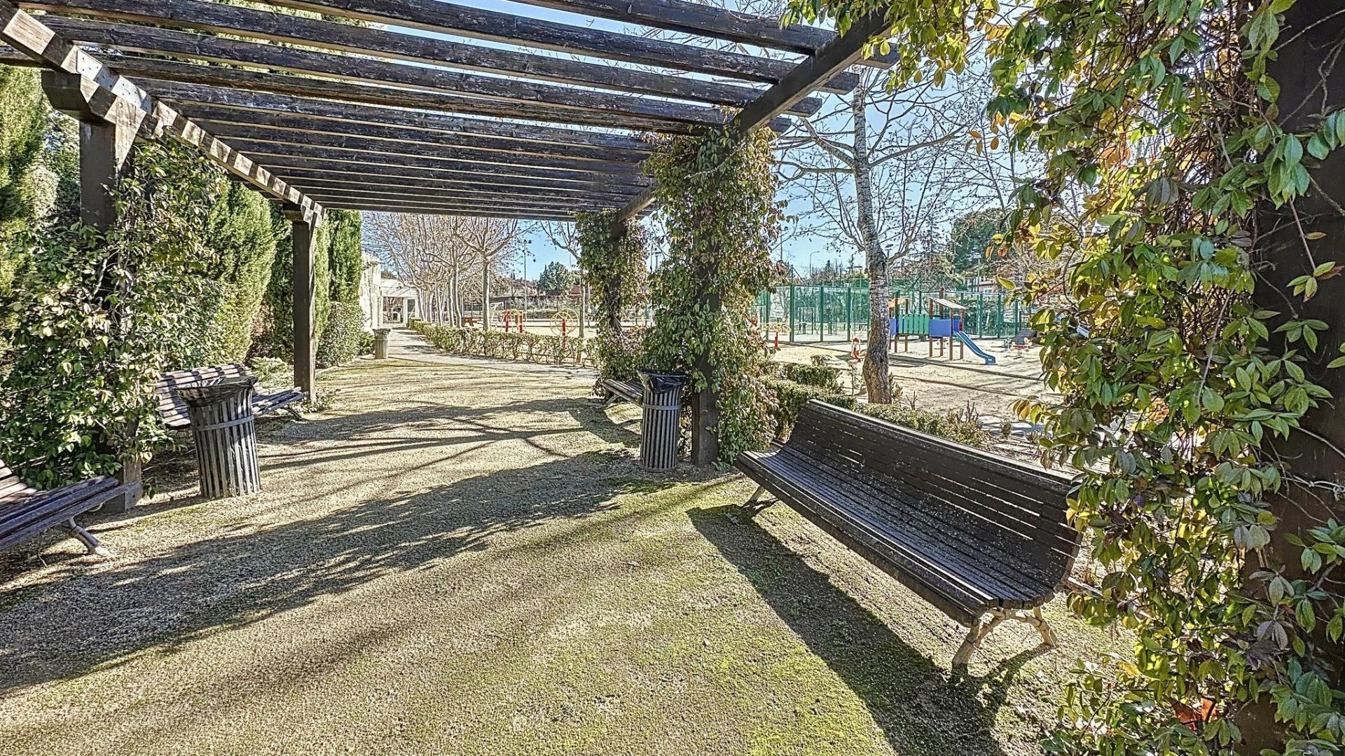 Photo 42 de l'annonce.