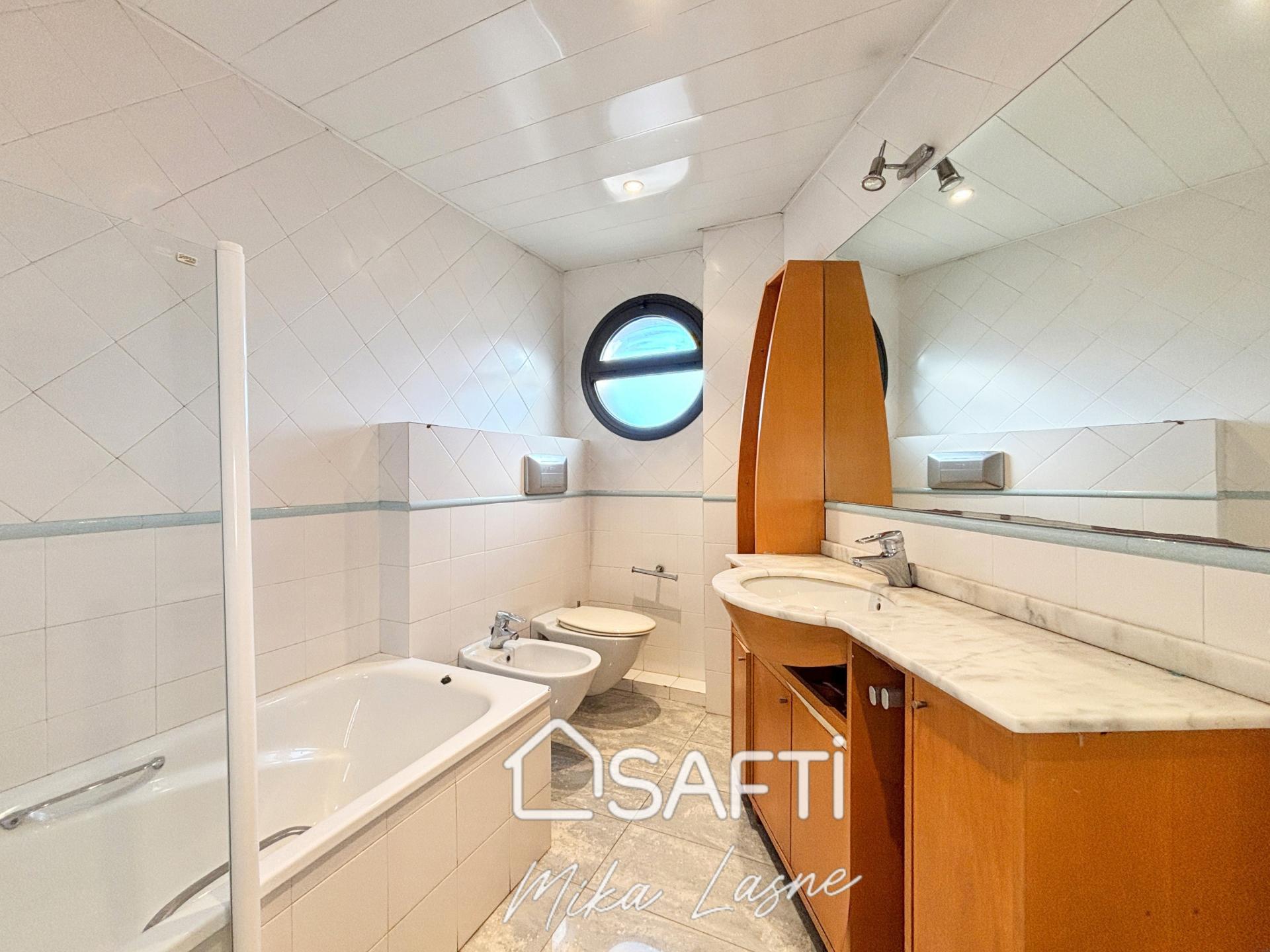 Photo 15 de l'annonce.