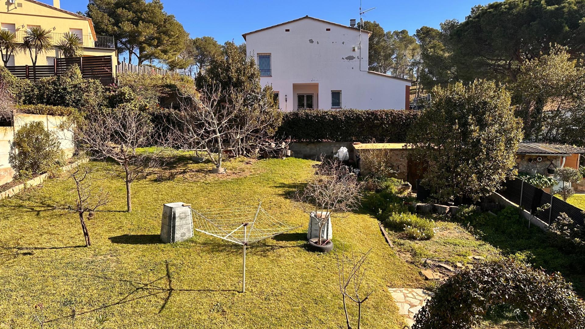 Photo 25 of the listing.