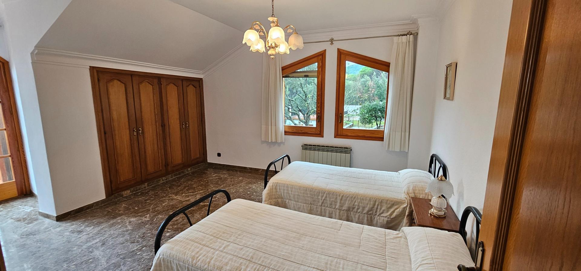 Photo 21 of the listing.