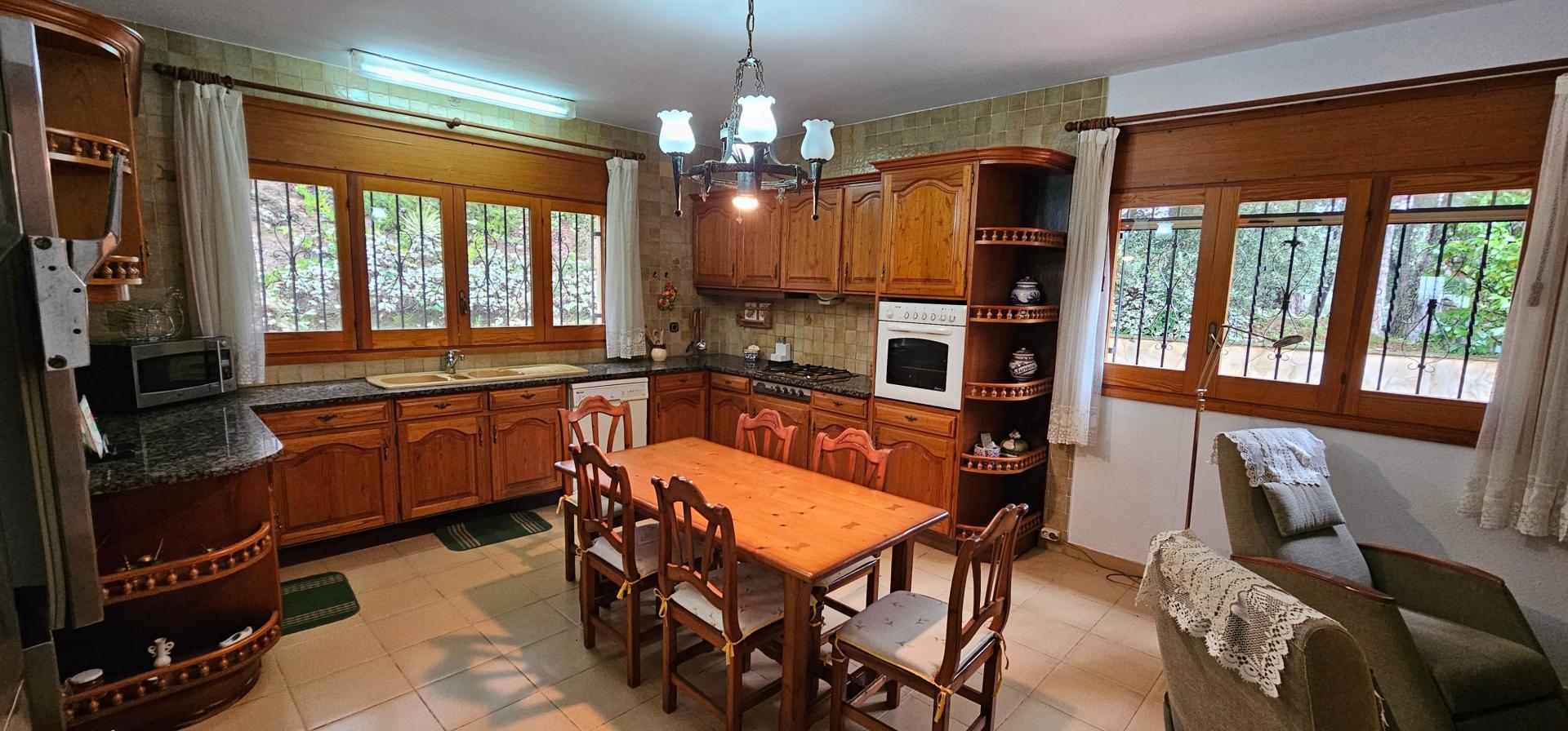 Photo 16 of the listing.