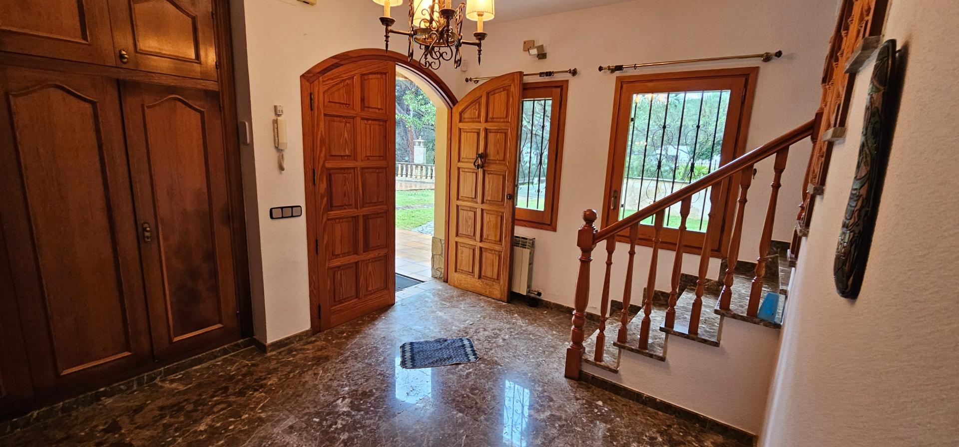 Photo 10 of the listing.