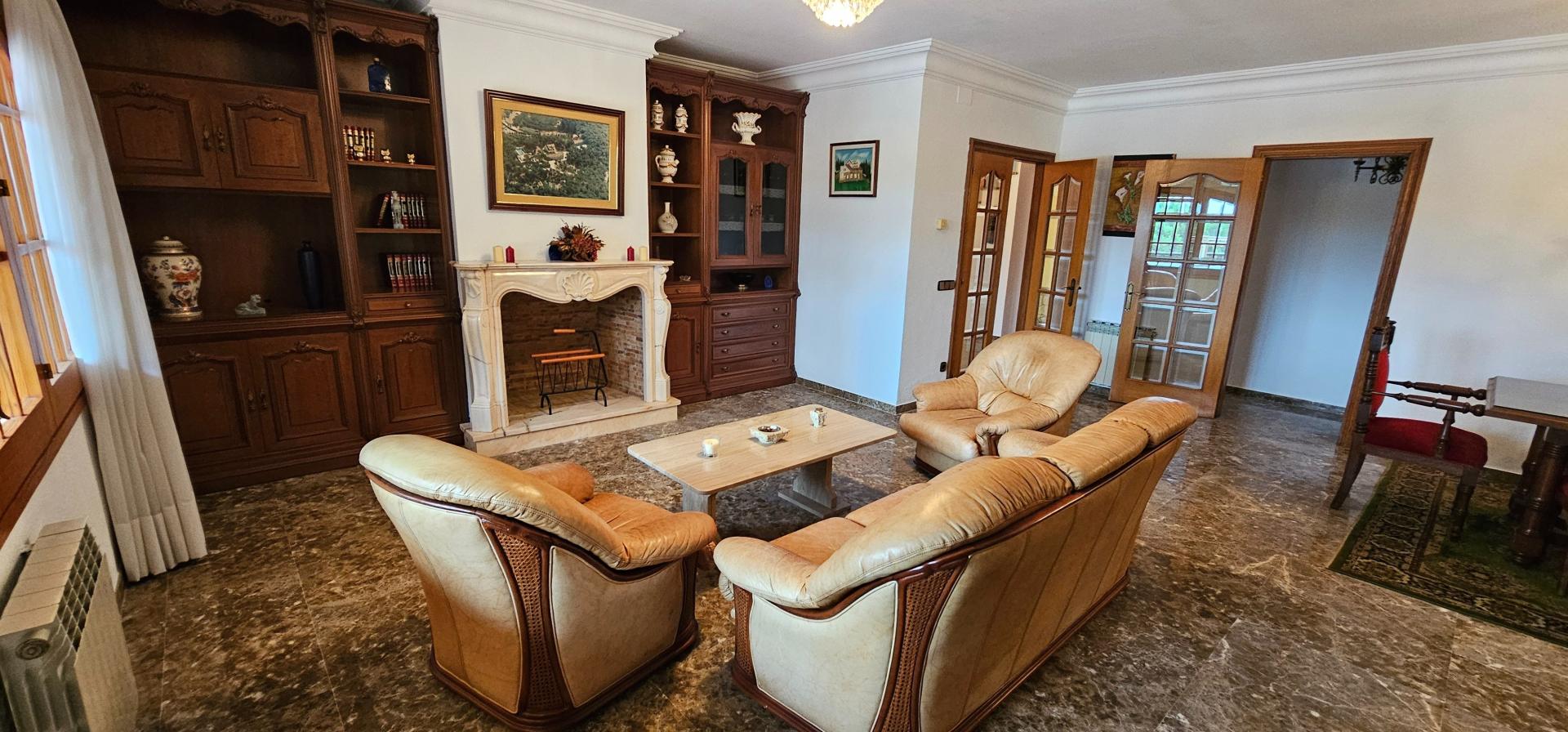 Photo 14 of the listing.