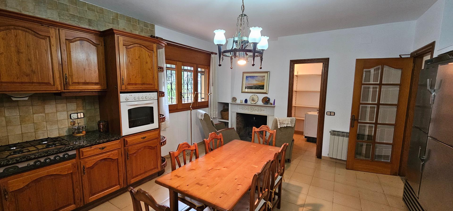 Photo 17 of the listing.