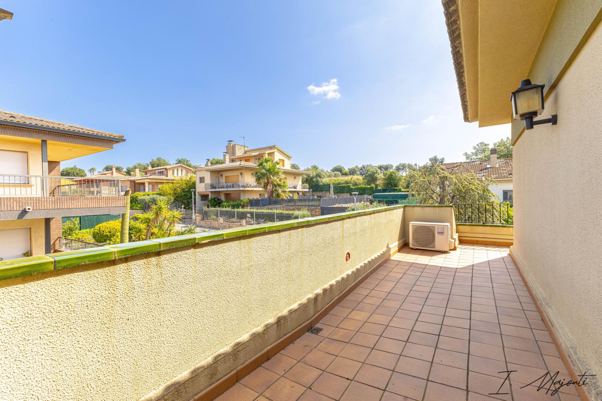 Photo 35 of the listing.