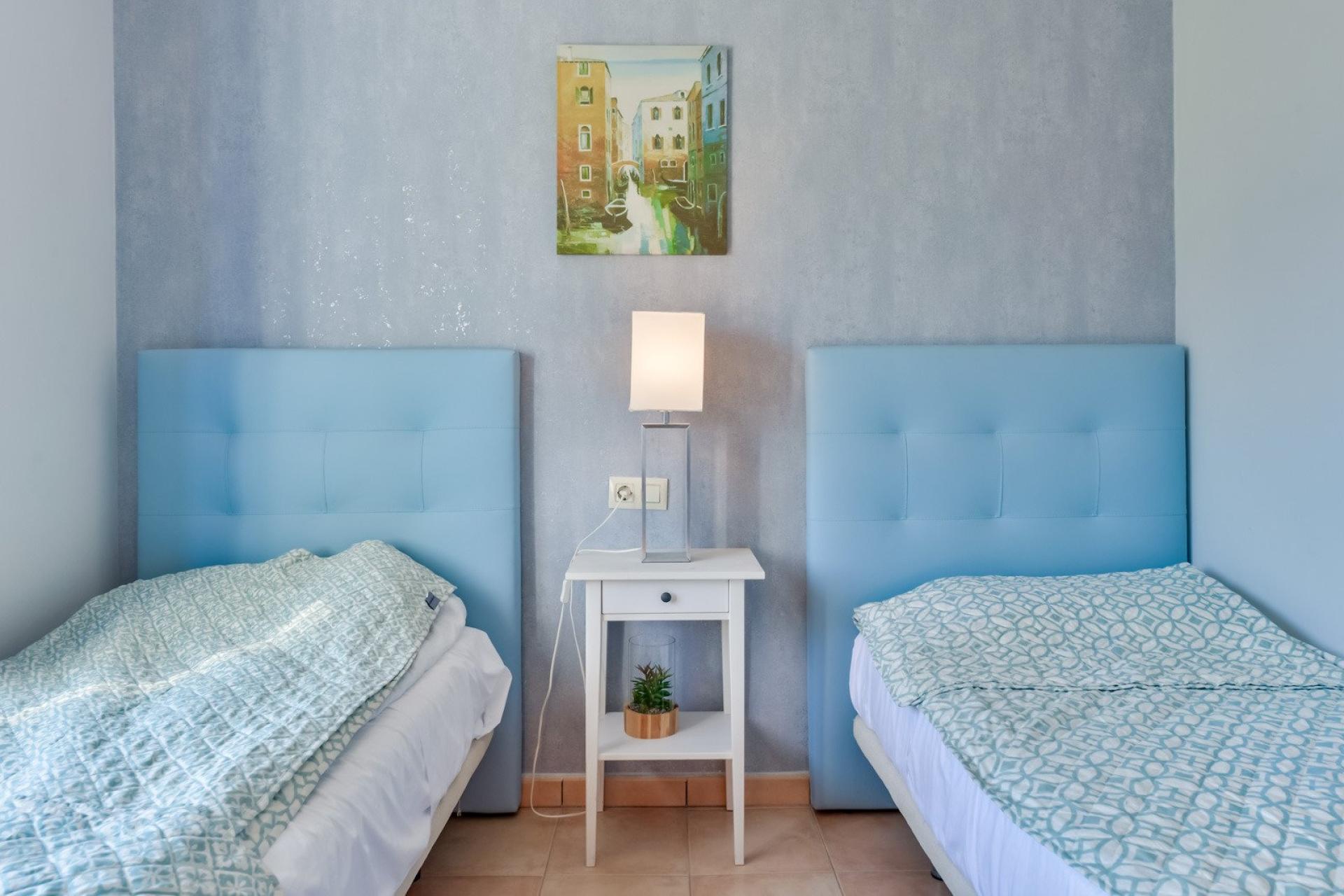 Photo 14 of the listing.