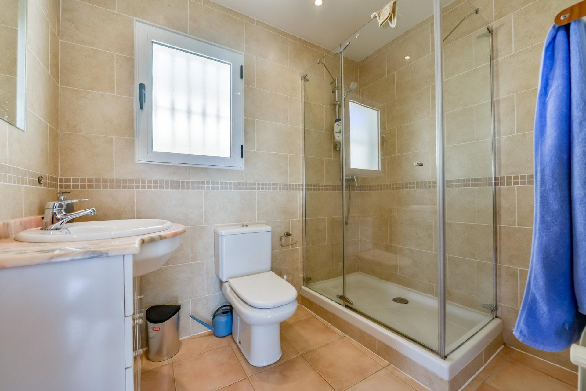 Photo 13 of the listing.