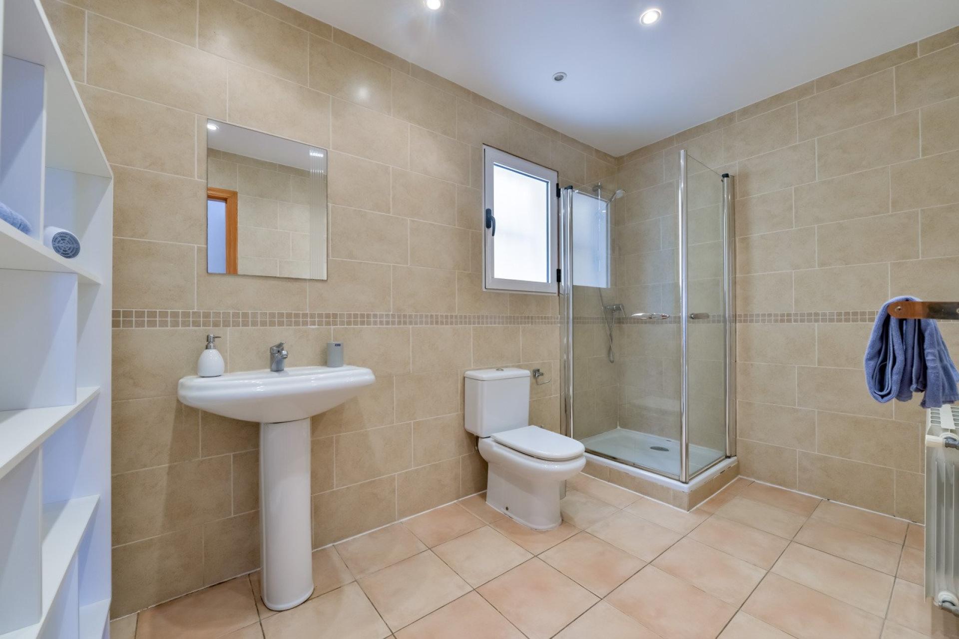 Photo 15 of the listing.