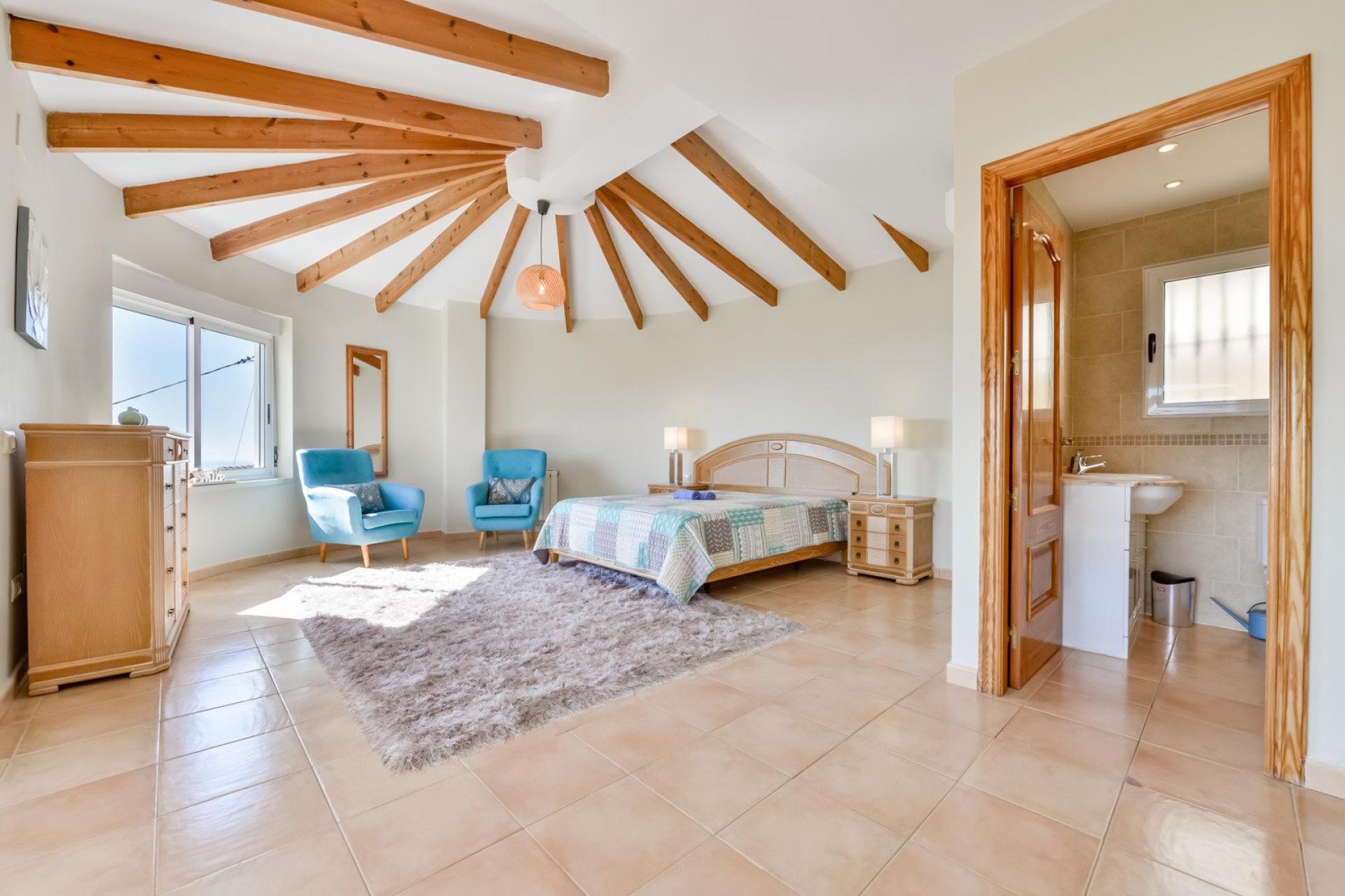 Photo 12 of the listing.