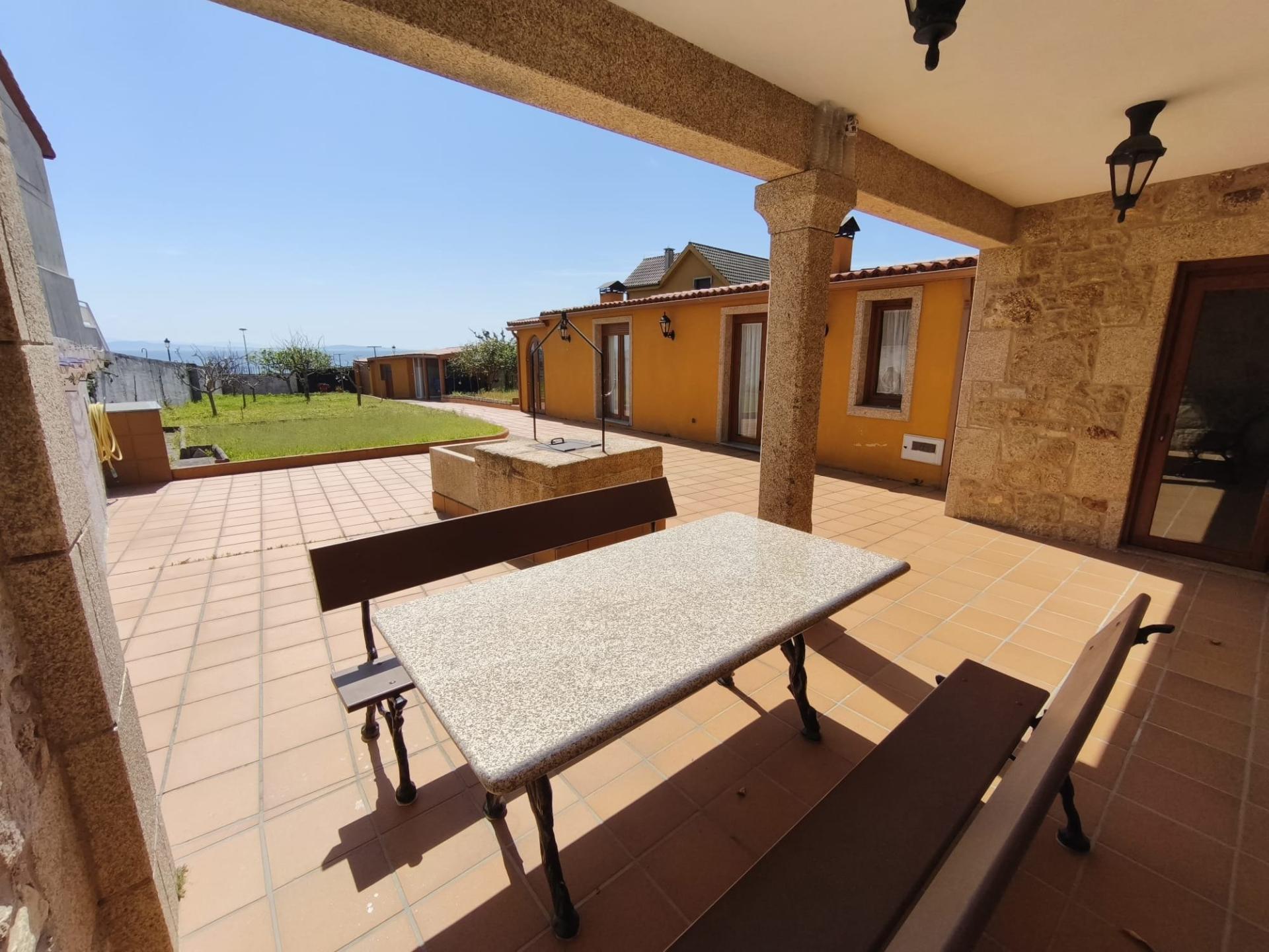 Photo 7 of the listing.