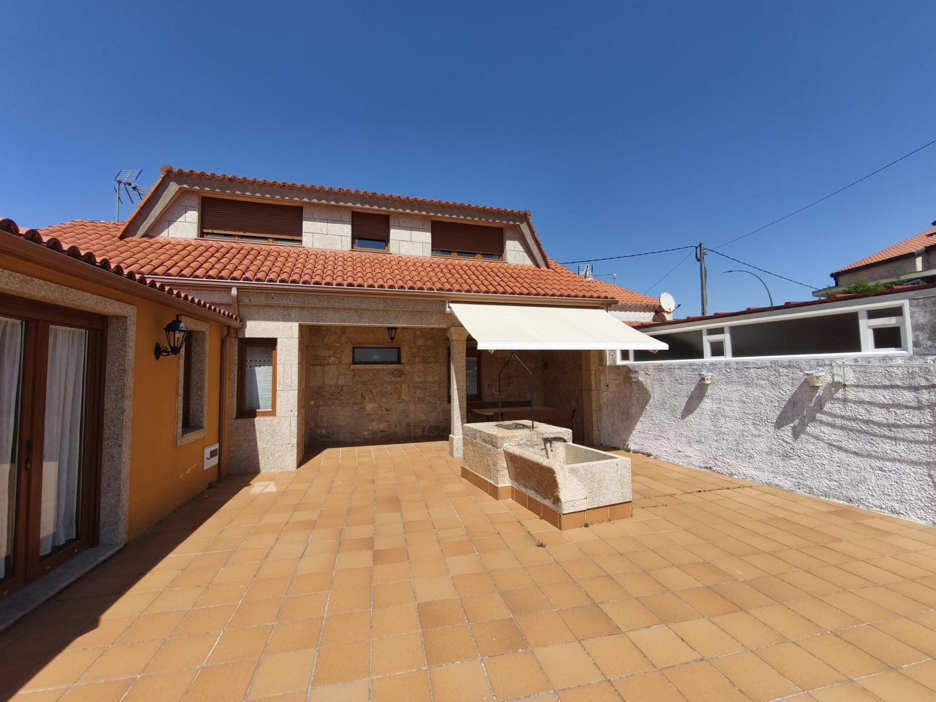 Photo 5 of the listing.