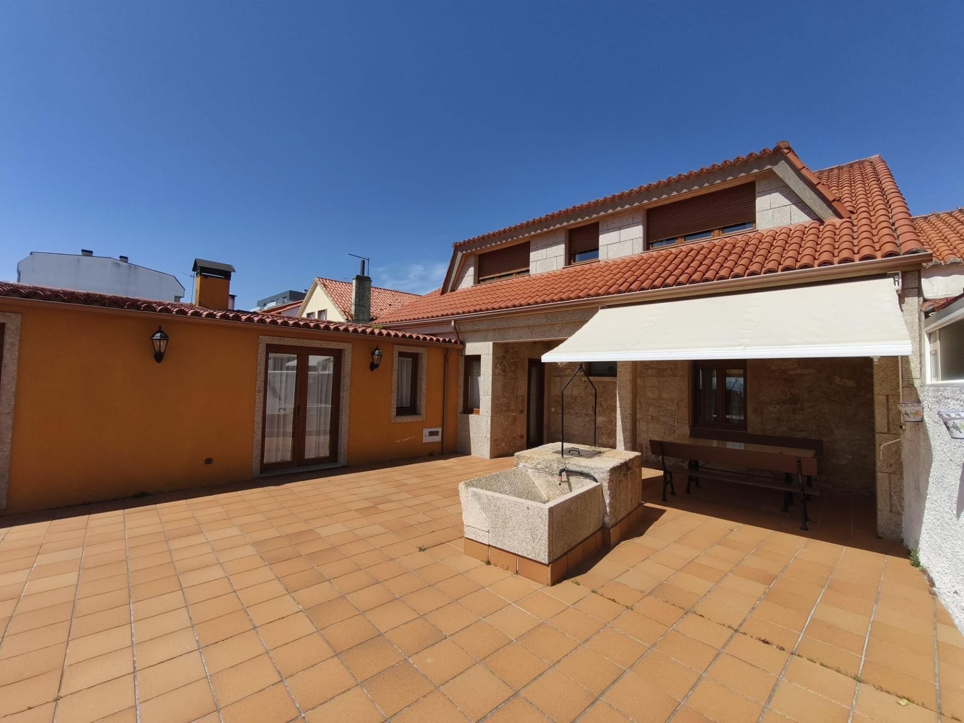 Photo 4 of the listing.