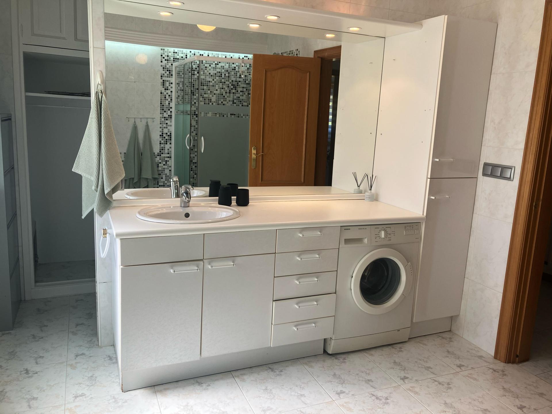 Photo 12 of the listing.