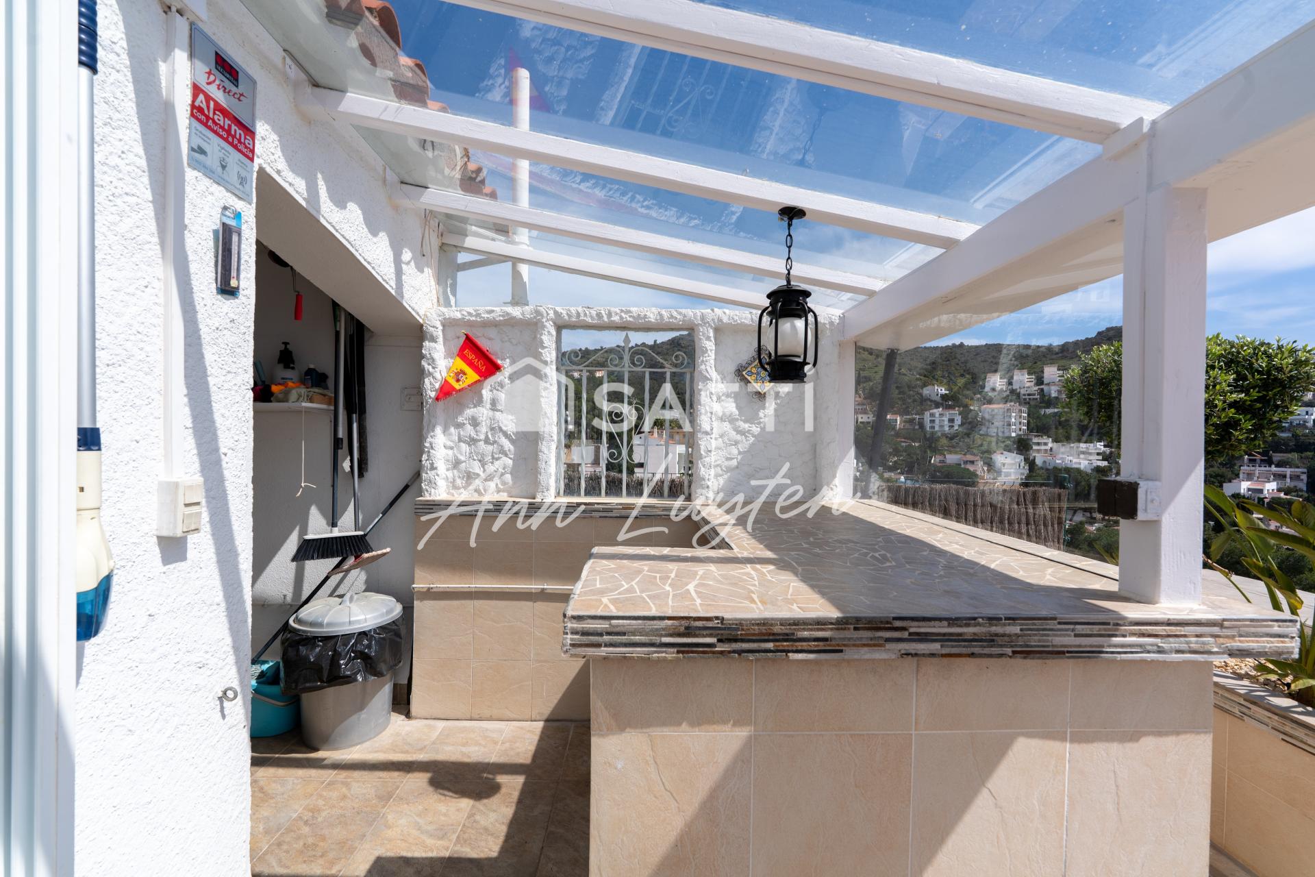 Photo 12 of the listing.