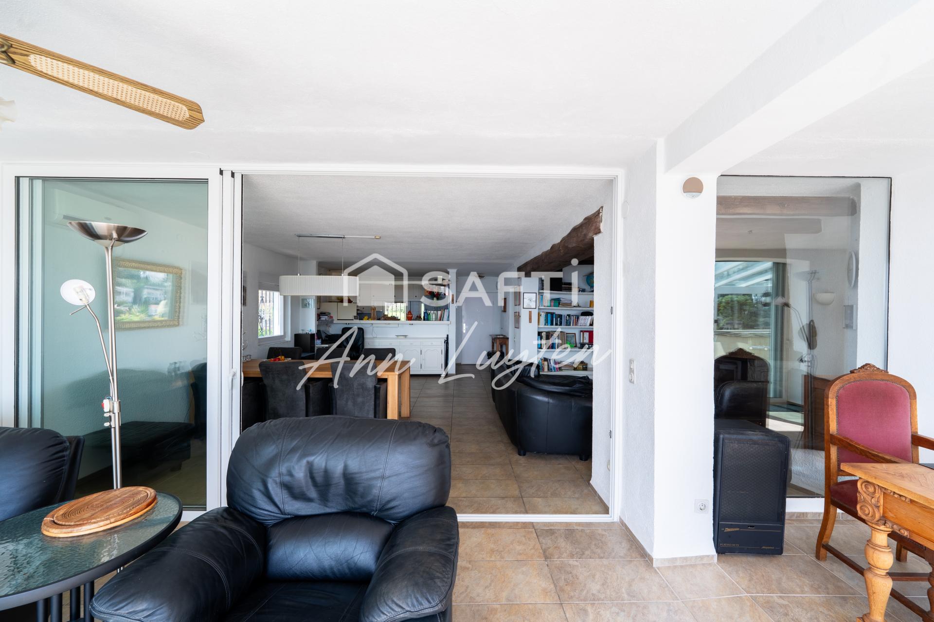 Photo 14 of the listing.