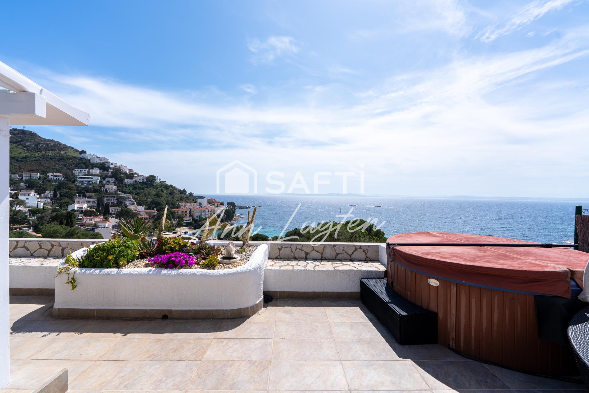 Photo 2 of the listing.