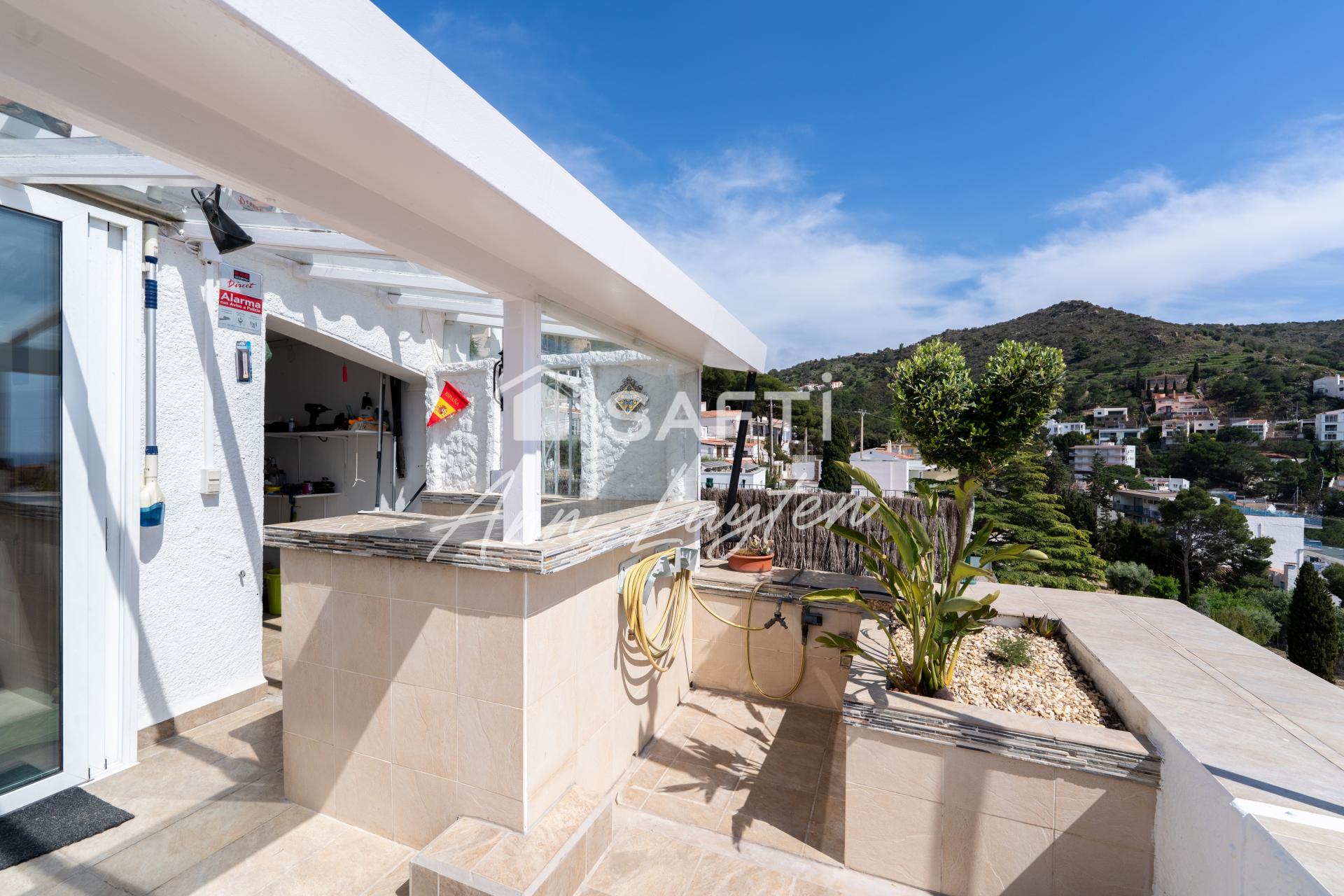 Photo 16 of the listing.