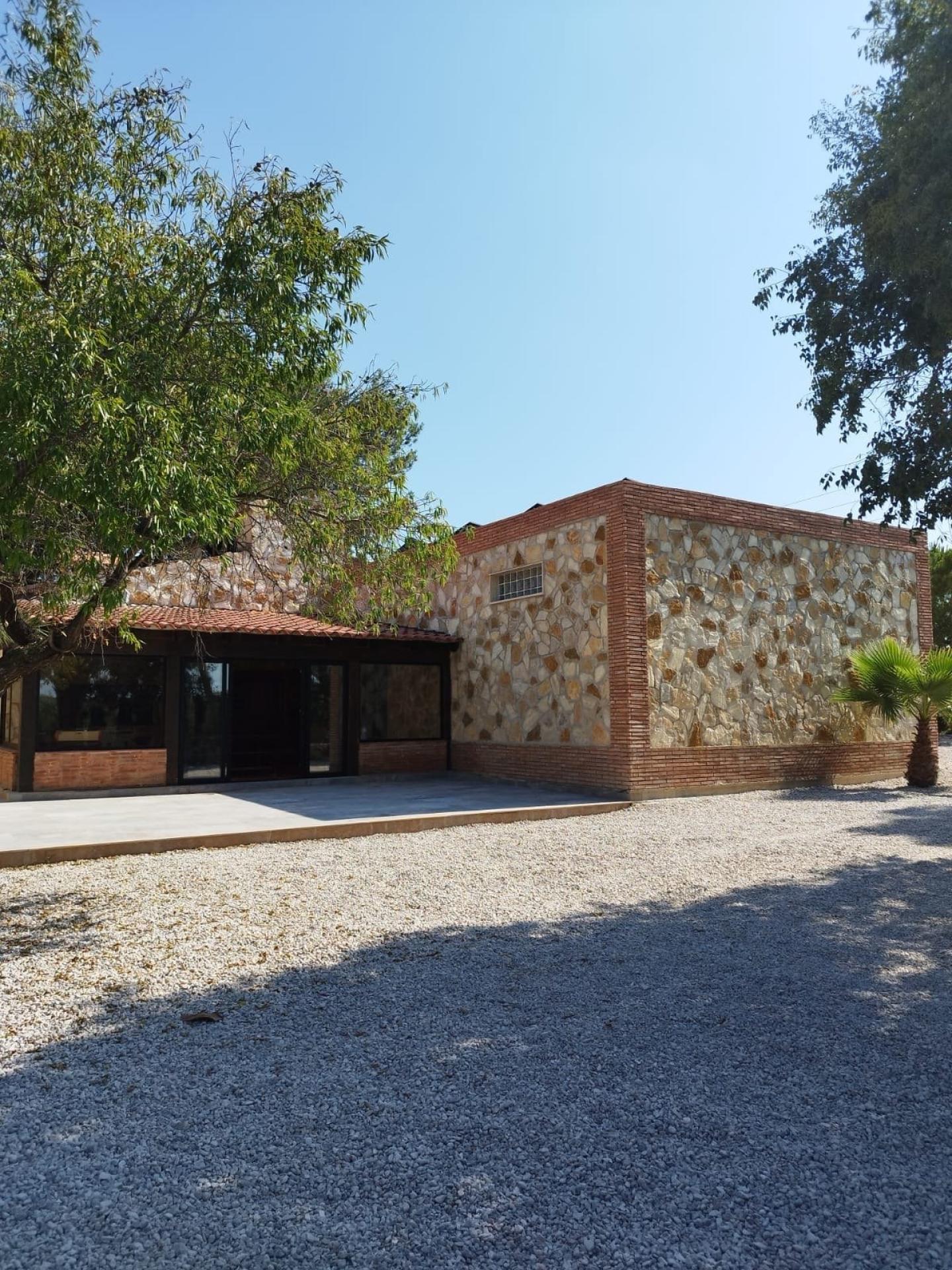 Photo 6 of the listing.