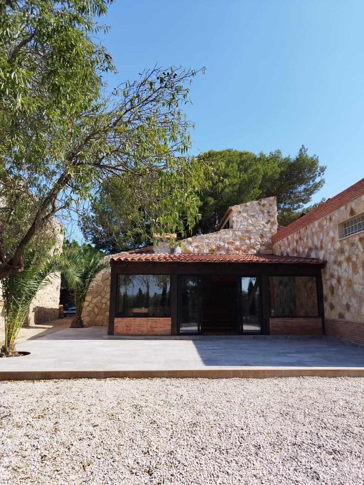 Photo 8 of the listing.