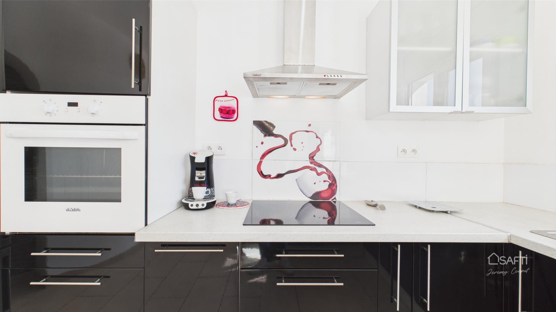 Photo 14 of the listing.