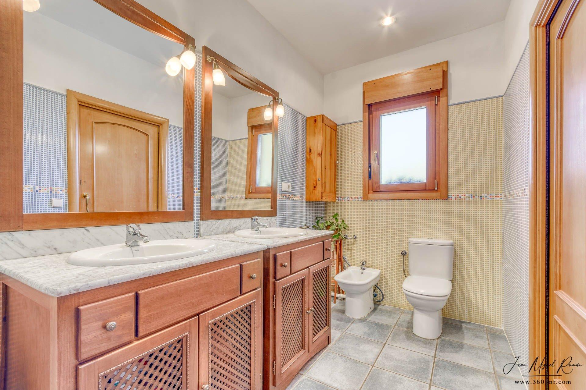 Photo 21 of the listing.