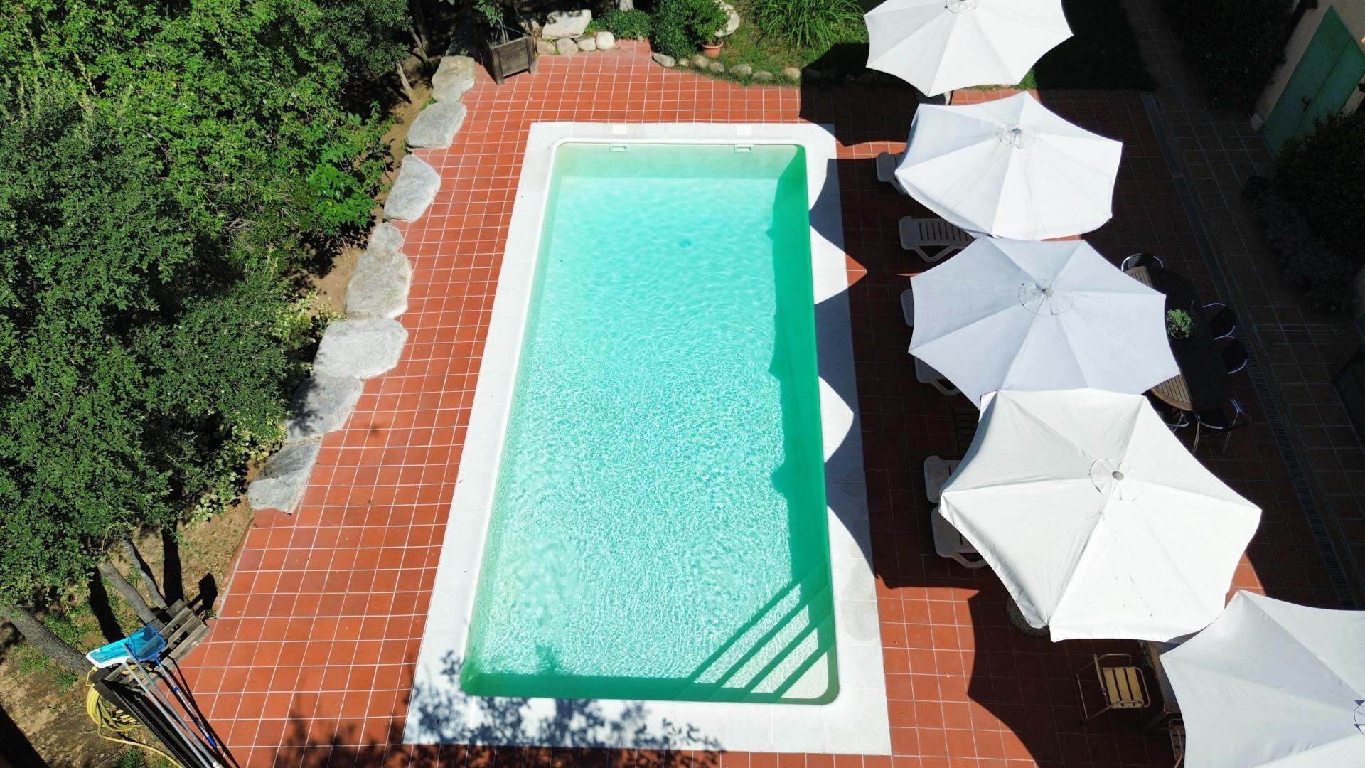 Photo 4 of the listing.