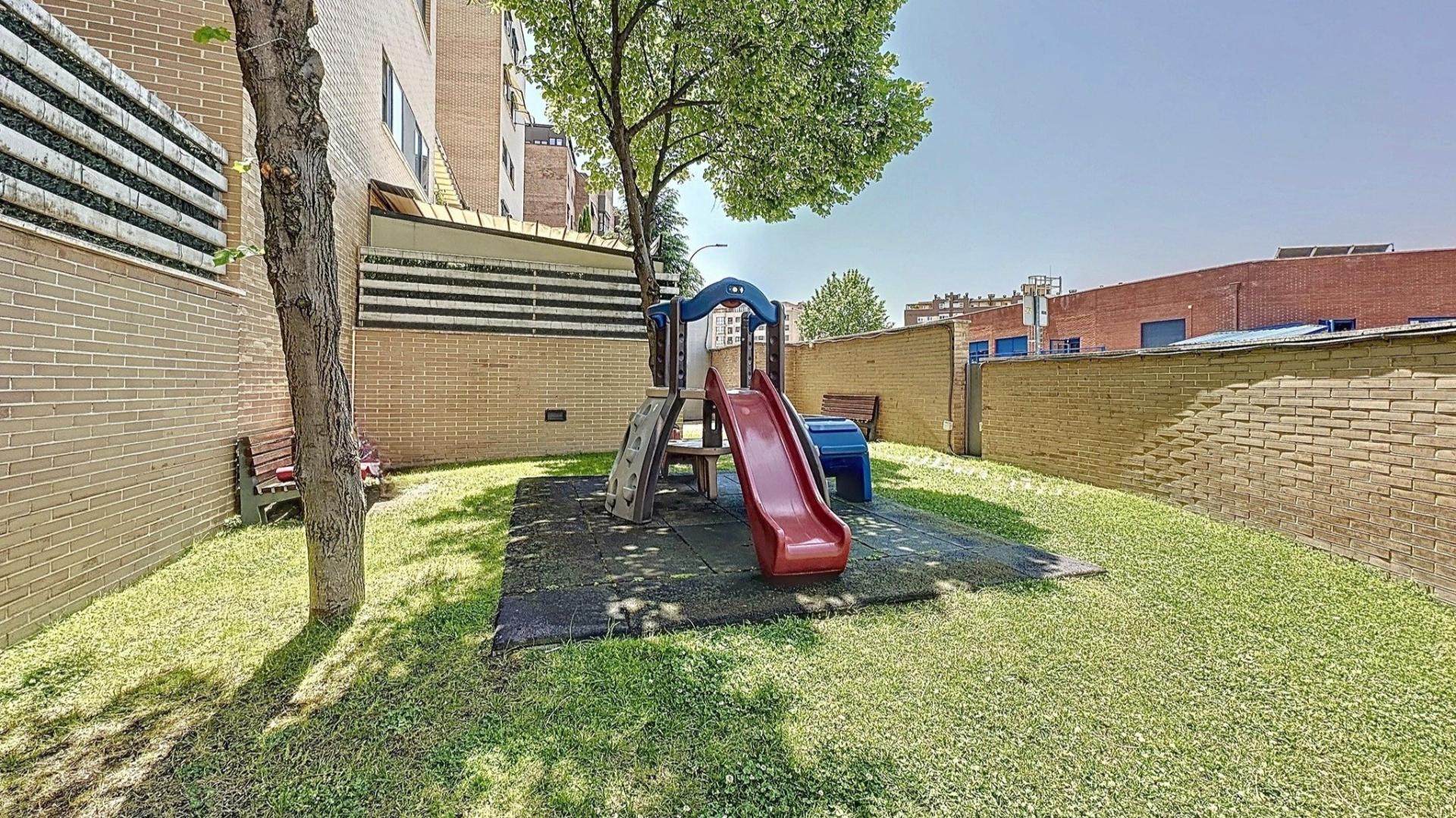 Photo 33 de l'annonce.