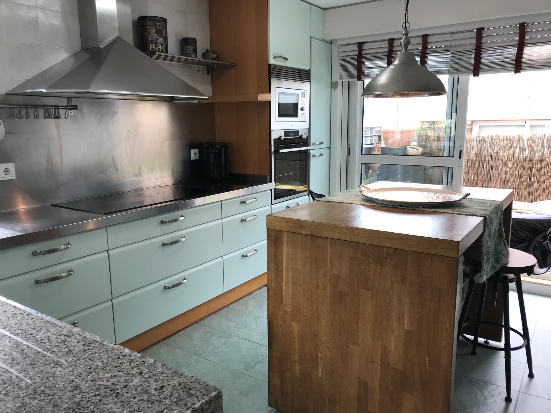 Photo 4 of the listing.