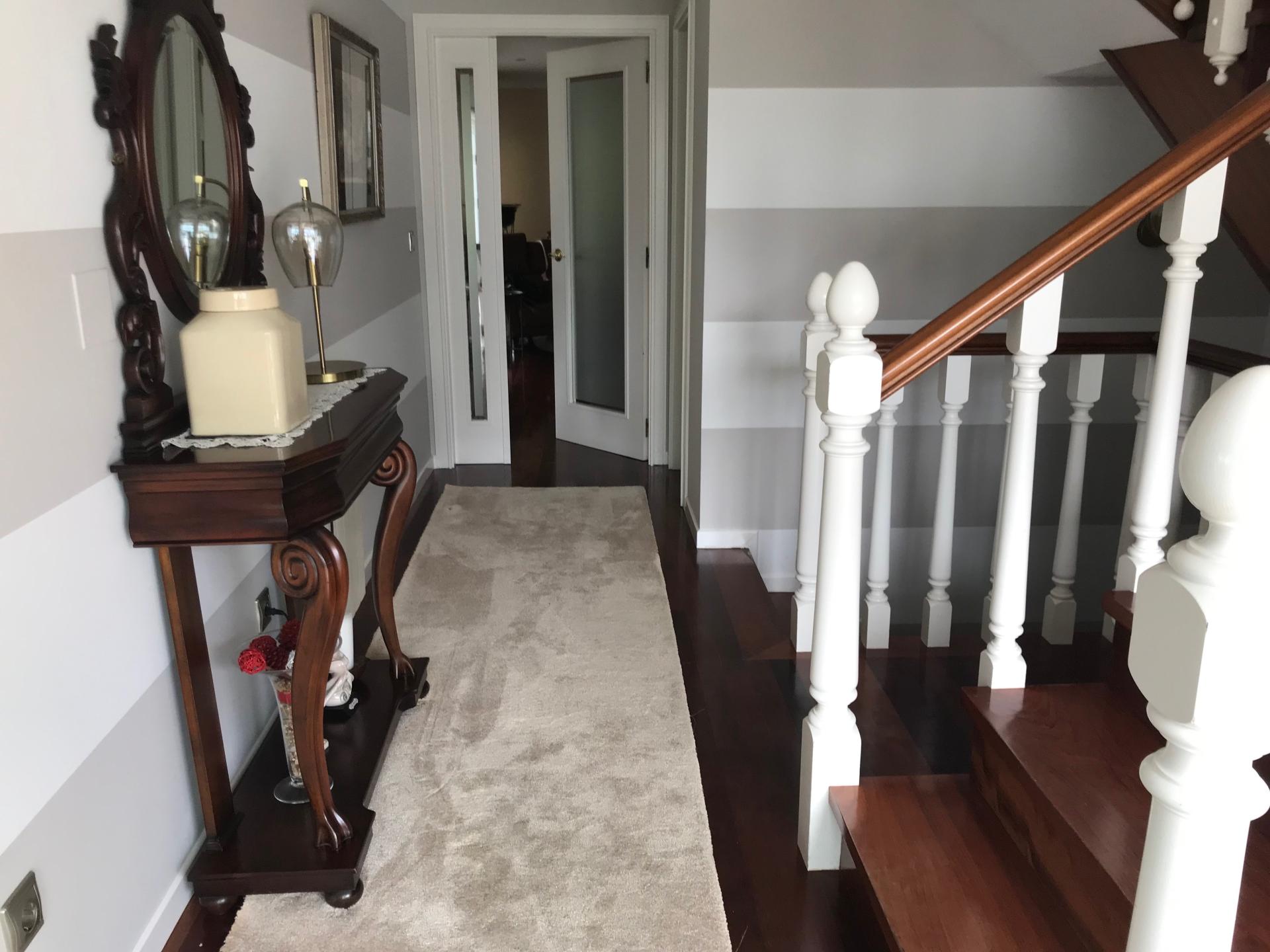 Photo 3 of the listing.