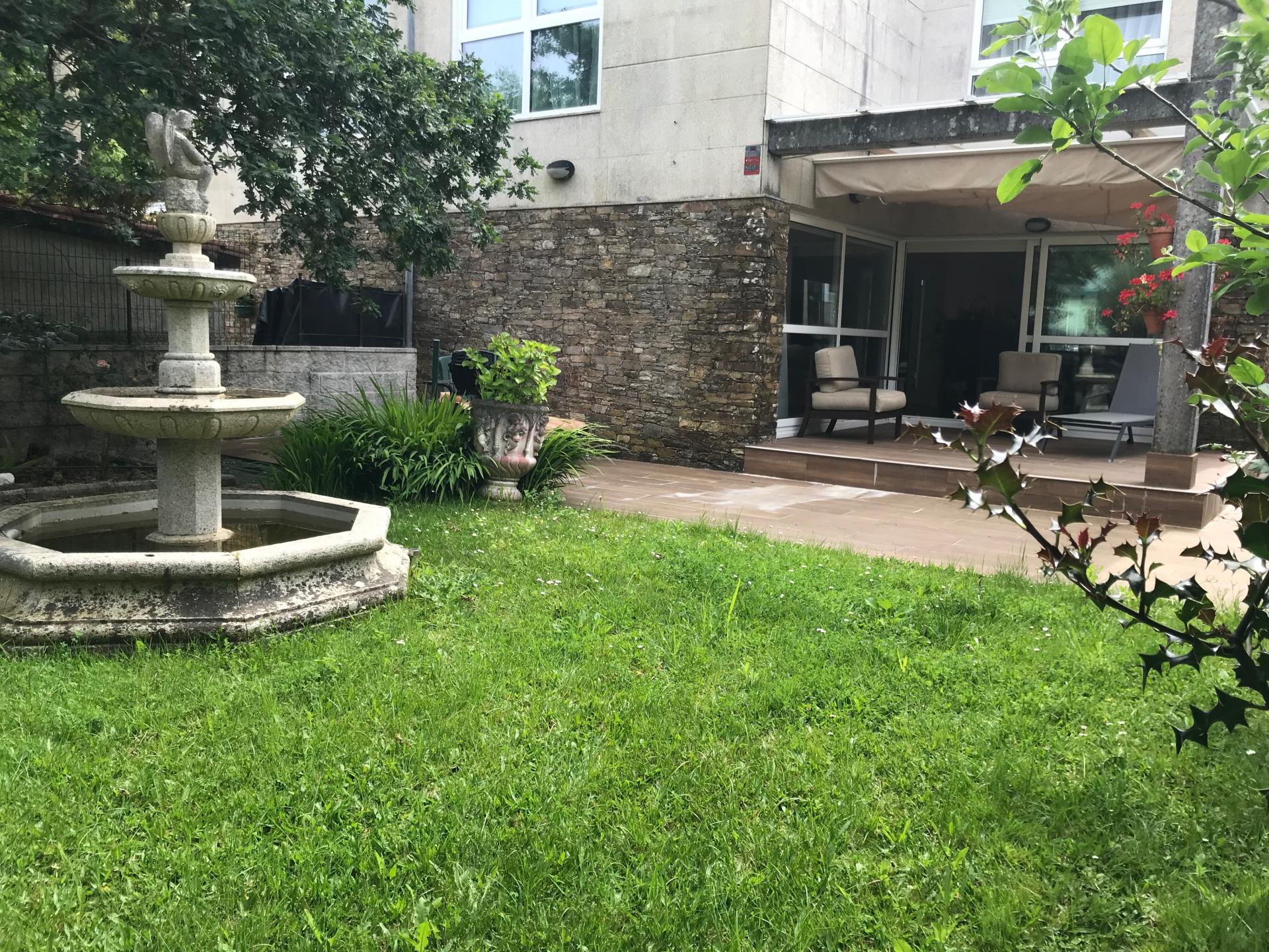 Photo 9 of the listing.