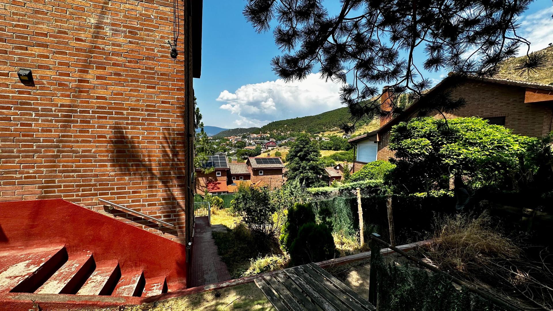 Photo 21 of the listing.