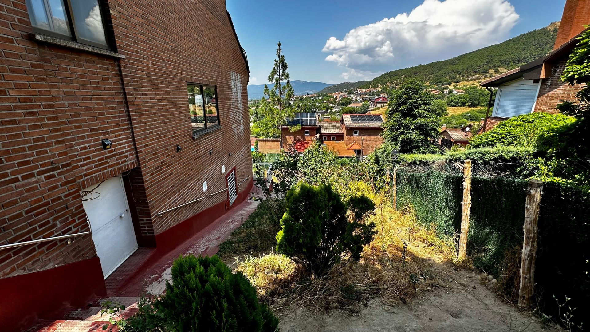 Photo 22 of the listing.